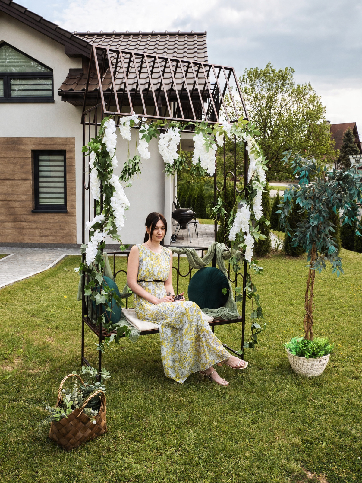 PERGOLA OGRODOWA Z ŁAWKĄ 123 x 63 x 252 CM ANTYCZNY BRĄZ - obrazek 9