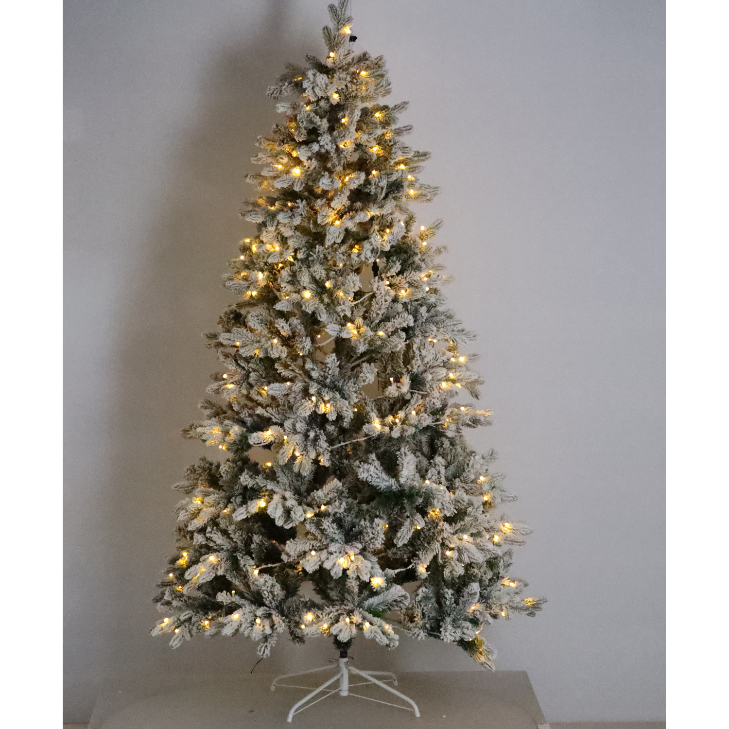 CHOINKA SZTUCZNA 210 CM - OŚNIEŻONA LED *9049 - obrazek 4